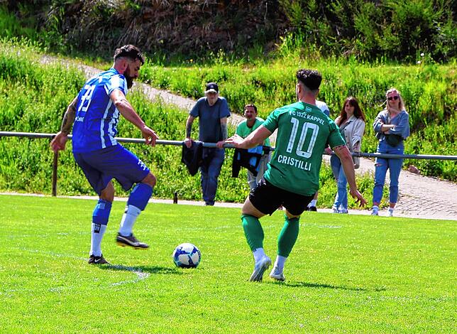 Bild 6: Der FC Kappel gewinnt mit 4:2 bei den Sportfreunden Schönenbach. Wir waren mit der Kamera dabei!