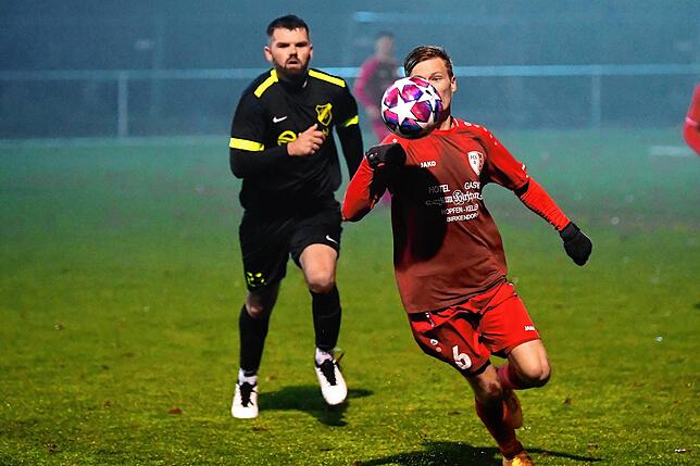 Bild 3: FC Schlüchttal verarbeitet seine jüngste Blamage mit einem 5:2-Sieg gegen den TuS Efringen-Kirchen zurück &ndash; und wir haben die Bilder!