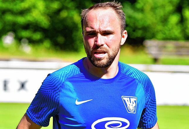 Saisonende: Fabio Viteritti hat sich bei einem unglücklichen Zweikampf ohne Fremdeinwirkung beim 1:4 gegen den FC Wittlingen das linke ...