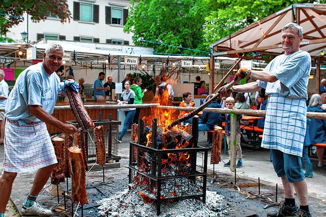Bild 13: Stimmung top, Wetter egal: Das war der Samstag beim Überlinger Promenadenfest in Bildern
