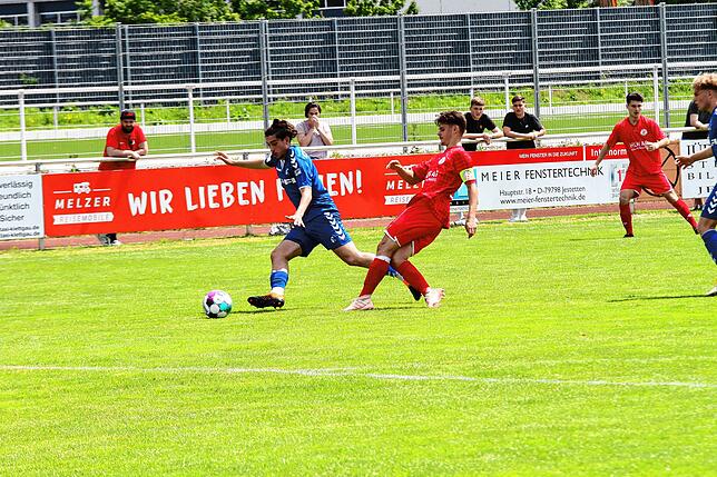 Bild 12: Nachwuchs des SC Freiburg verliert Testspiel in Jestetten &ndash; und wir haben Bilder!
