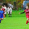 Auf dem Weg zum Tor des Monats November: Chiara Cantarella trifft hier für den FV Singen gegen den TSV Überlingen/Ried.