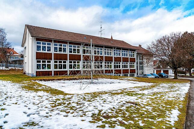 Die Grundschule in Tannheim.