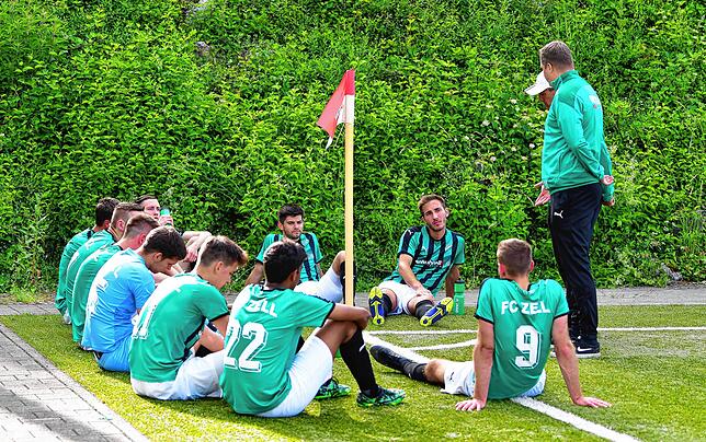 Bild 11: FC Zell macht sein Meisterstück mit dem 6:0 beim FC RW Weilheim &ndash; und wir haben Bilder!