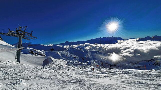 Beste Bedingungen zu Skifahren, doch die Sorge fährt mit: Blick auf die Piste von Hasliberg.