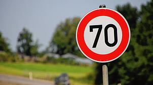 Tempo 70 soll nach Wunsch von Schienen zwischen Schienen und Öhningen gelten – damit es künftig weniger laut ist.