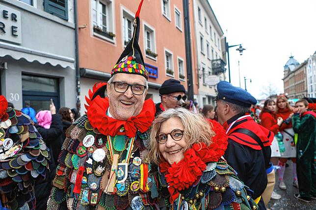 Bild 5: Fasnacht 2025 in Konstanz: Diese Bilder zeigen das bunte Narrentreiben auf der Marktstätte!