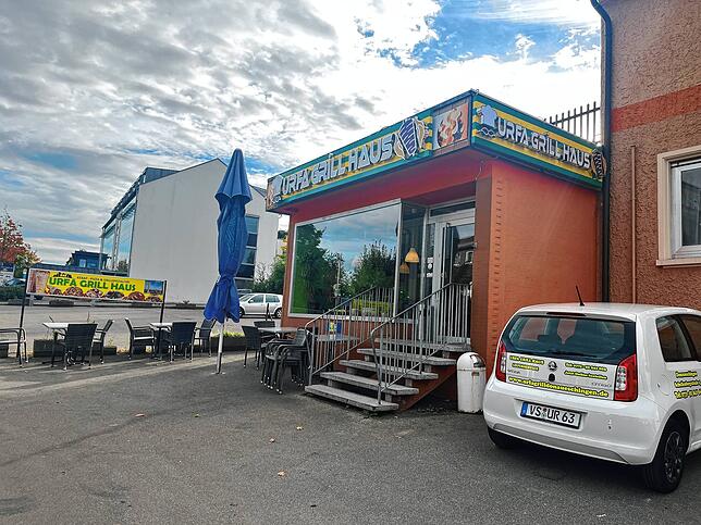 Das Kepab-Geschäft Urfa-Grill ist durch die Sperrung der Friedrich-Ebert-Straße massiv betroffen.