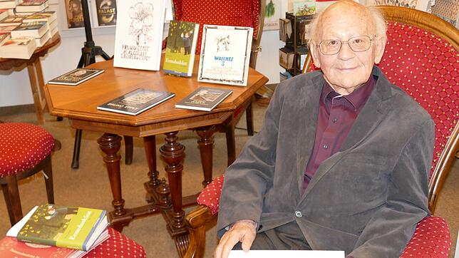 Bruno Epple liest in der Bücherstube Rielasingen Heimatliches und Arabesken.