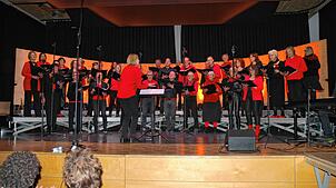 Der Klettgauer Chor Just for Fun lieferte zu seinem 30-jährigen Bestehen unter der Leitung von Claudia Stockmann-Süß ein beeindruckendes ...