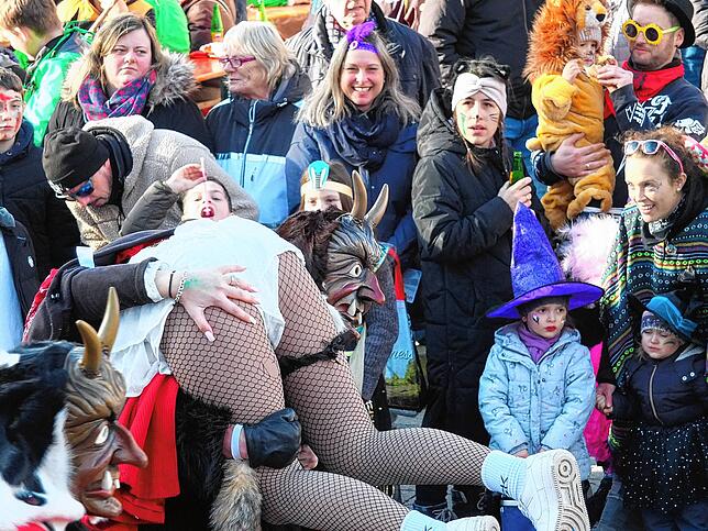 Bild 11: Großer Jubiläumsumzug der Narren in Niedereschach – Teil 2