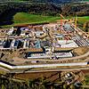 Auf der Baustelle für das neue Gefängnis in Rottweil wird an mehreren Stellen parallel gearbeitet.