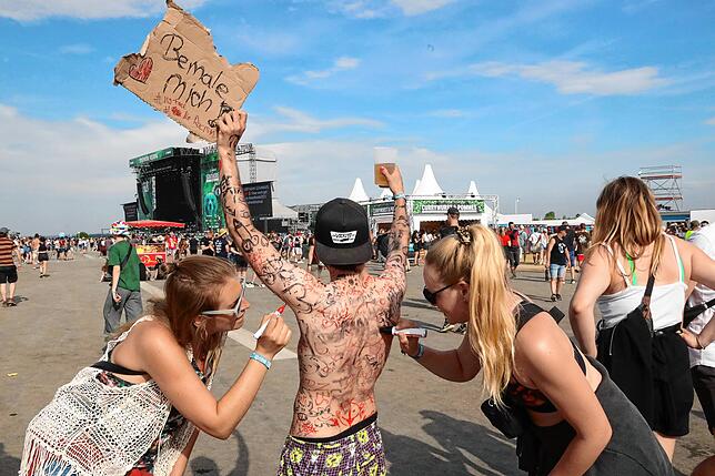 Bild 8: Festiva-Sonntag: So feiern die Fans beim Southside