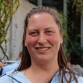 Fanny Zimmermann organisiert seit 12 Jahren den Vlohmarkt in der Kantine Konstanz.