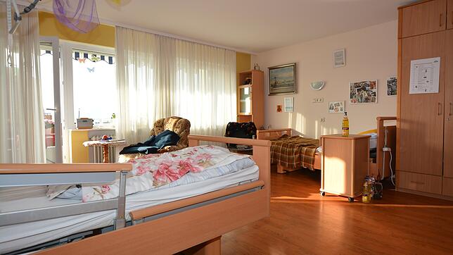 Zweibettzimmer – wie hier in der Silberdistel – sollen ab September der Vergangenheit angehören. Bild: Michael Schnurr