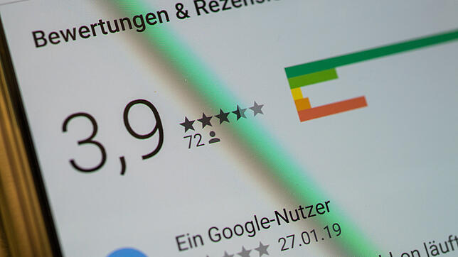 Eine Bewertung im Internet nehmen viele Nutzer als Anhaltspunkt für Entscheidungen &ndash; das ist aber nicht immer schlau.