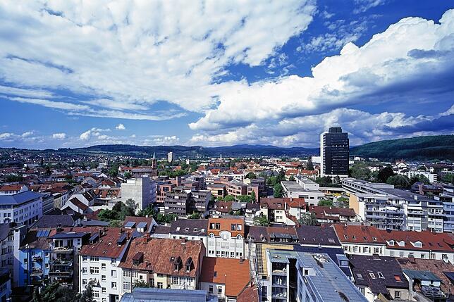 Ein Panorama von Lörrach. Hier sollen kriminelle Banden am Werk sein und mit Rauschgift handeln.