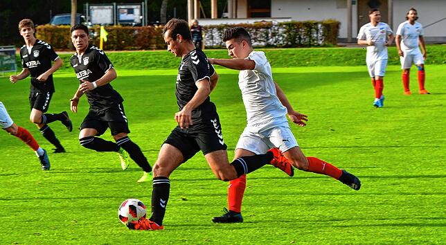 Bild 13: VfB Waldshut siegt mit 3:0 beim FV Lörrach-Brombach II &ndash; und wir haben Bilder!