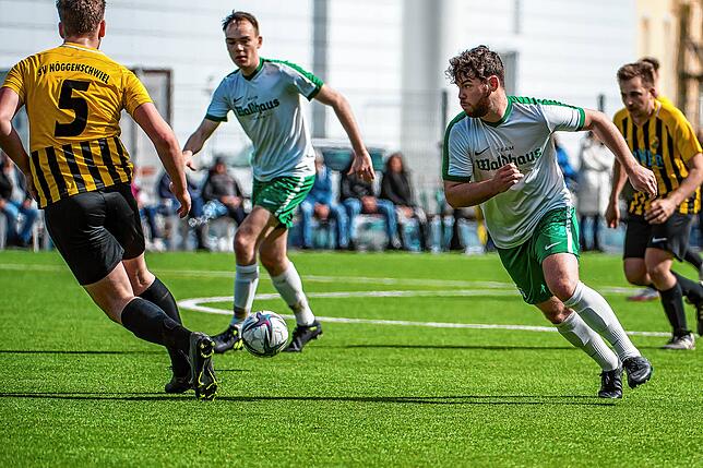 Bild 36: SV Nöggenschwiel gewinnt Derby beim SV Waldhaus mit 2:1 &ndash; und wir haben Bilder!