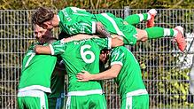 Partystimmung pur: Nach zuletzt vier Spielen mit nur einem Punktgewinn setzte sich der SV Herten überraschend deutlich mit 7:2 gegen den ...