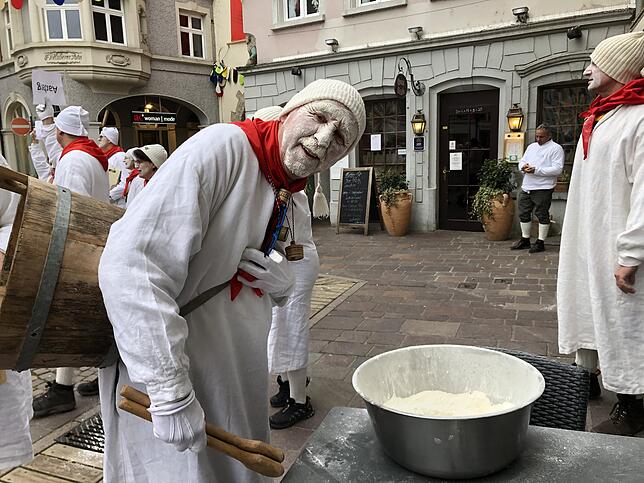 Bild 16: So war der Schmutzige Donnerstag in Waldshut-Tiengen: Die schönsten Bilder und Videos vom närrischen Treiben