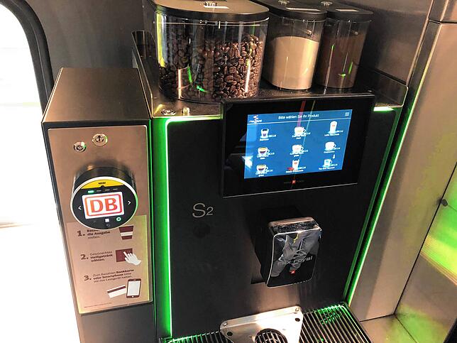 Der Kaffeeautomat im neuen Intercity. Vier davon gibt es im Zug.