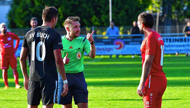 Bild 12: SV Buch siegt mit 2:0 beim enttäuschend auftretenden SV Jestetten &ndash; und wir haben die Bilder!