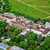 Das Singener Krankenhaus aus der Luft gesehen: Bei den Plänen des Landkreises für eine Neustrukturierung spielen auch die politischen ...