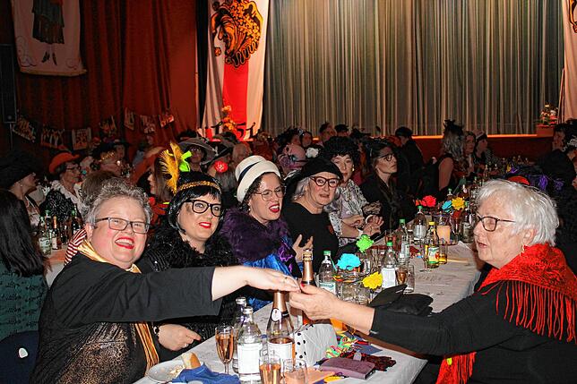 Bild 20: Kaffee, Sekt und Kuchen: Alt-Stockacherinnen genießen Fest im Bürgerhaus Adler Post