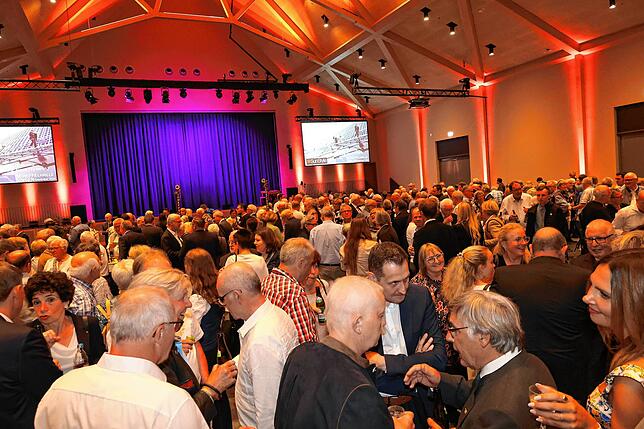 Bild 24: Große Eröffnungsfeier der Scheffelhalle in Singen – die schönsten Fotos vom Abend