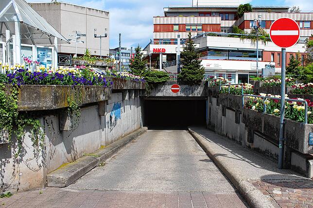 Die bisherige Tiefgaragen-Einfahrt von der Gerwigstraße aus.