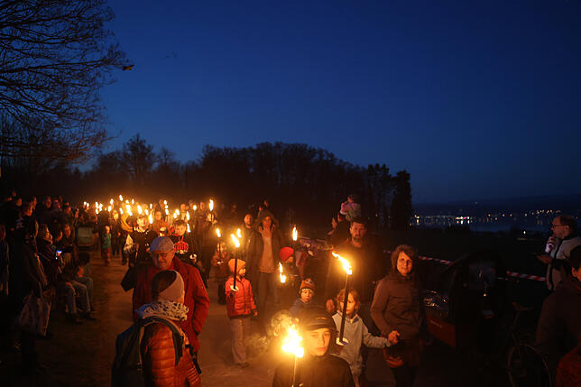 Bild 12: Bilder vom Funkenfeuer 2025 in Litzelstetten: So lebt die Tradition weiter!