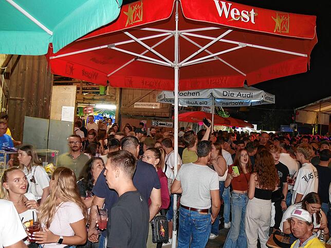 Bild 30: So schön war es auf dem Scheunenfest in Schlatt am Randen