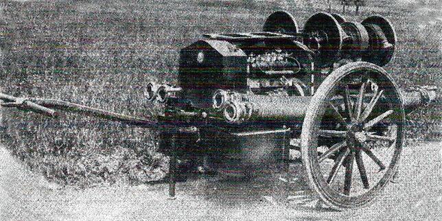 Die Benz-Lafetten-Motorspritze wurde 1926 für 6603 Reichsmark angeschafft &ndash; heute ungefähr 23 770 Euro. Zum Vergleich: die 2016 ...