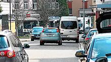 Über Möglichkeiten einer verkehrsberuhigten Innenstadt diskutiert der Gemeinderat. Foto: Jürgen Liebau