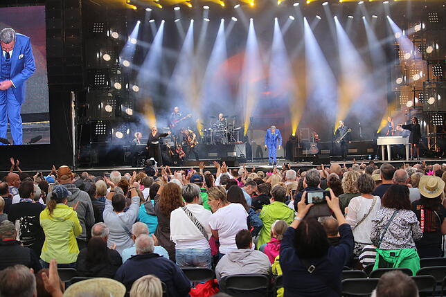 Bild 9: Roland Kaiser begeistert zum Auftakt des Schloss Salem Open Air &ndash; Teil 2