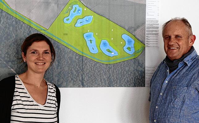 Julia Brantner ist als Projektleiterin der Heinz-Sielmann-Stiftung für den Biotopverbund Bodensee verantwortlich, unterstützt wird sie ...