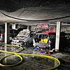 Bei dem Brand am Samstagmorgen, 22. Juli, in einer Tiefgarage in Petershausen wurden mehrere Fahrzeuge komplett zerstört. Aufnahmen der ...