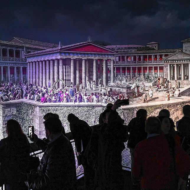 Hat in Pforzheim hunderttausende Besucher angezogen: Das Panorama „Pergamon“ von Yadegar Asisi war zuletzt in Pforzheim zu sehen. Jetzt ...