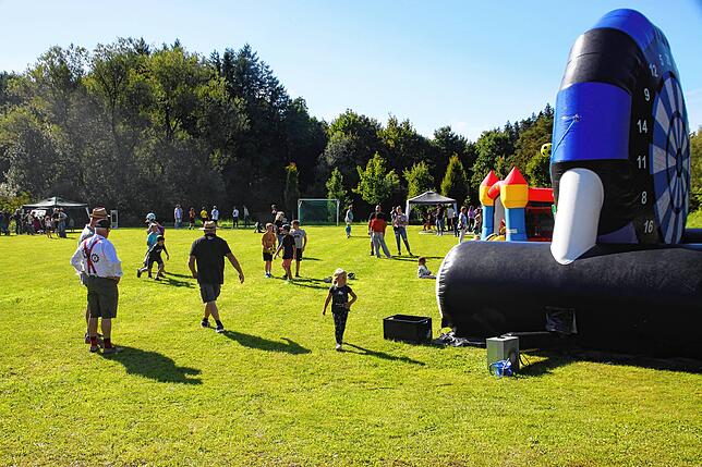 Bild 34: Dorffest in Zoznegg: So feiert die Gemeinde Mühlingen ihr 50-jähriges Jubiläum in der Weiherbachhalle