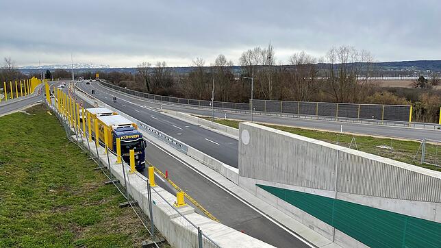 (Archivbild) Am Dienstag, 21. November, wird der B33-Tunnel an der Waldsiedlung für einige Stunden komplett gesperrt.