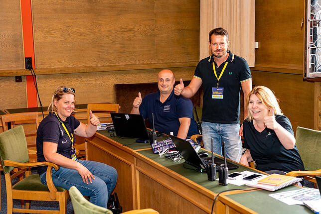Im Lagezentrum im Rathaus laufen alle Fäden zusammen. Die Organisatoren und das Sicherheitsteam haben alles unter Kontrolle.