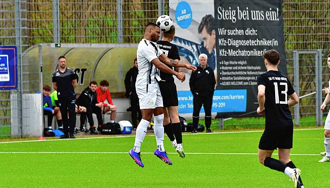 Bild 10: FC Wittlingen siegt 5:1 gegen die SG FC Wehr/Brennet &ndash; und wir haben Bilder!