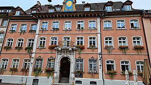 Markant ist die Fassade des Waldshuter Rathauses. Daher können Optimierungen nach Einschätzung von Architekt Ernesto Preiser aller ...