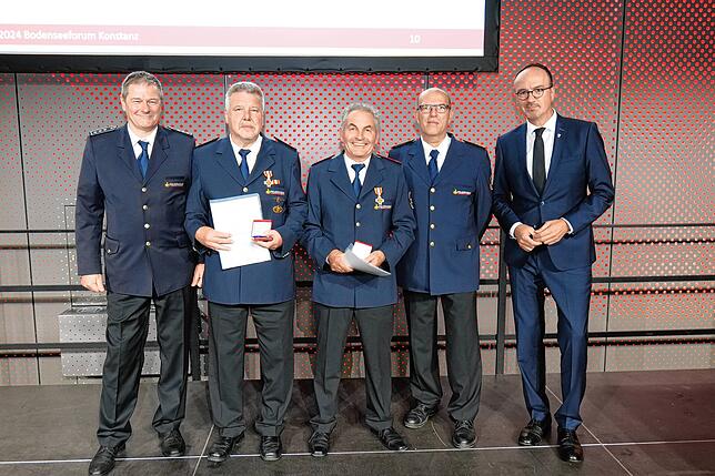 Das gibt es nur ganz selten: Auch die Verleihung des Feuerwehr-Ehrenzeichens in Gold in besonderer Ausführung für 50 Jahre aktive ...