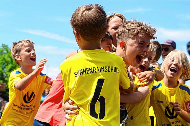 Bild 2: Kleine Kicker ganz groß! Unsere große Bildergalerie vom Grundschulturnier in Radolfzell – Teil 2!