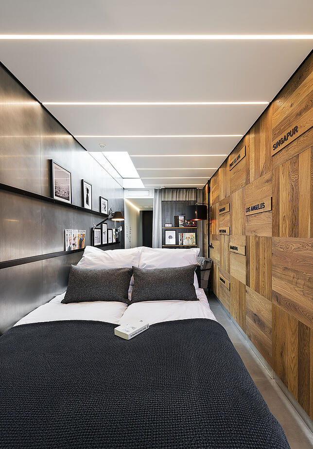 Der Schlafbereich. Das Bett ist 1,50 Meter breit und 2,10 Meter lang.