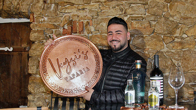 Veysi Sahin übernimmt das Quellhöfle und will hier Tapas und mediterrane Speisen anbieten. Das in der Türkei handgefertigte ...