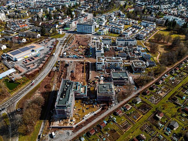 Im Vordergrund sieht man, welche Flächen im Friedrichspark bis 2025 noch bebaut werden können.