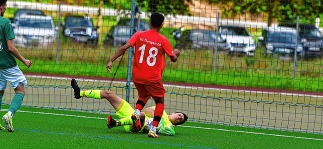 Bild 20: FC Zell gewinnt Hochrhein-Derby gegen Aufsteiger FC Tiengen 08 mit 2:0 &ndash; und wir haben Bilder!